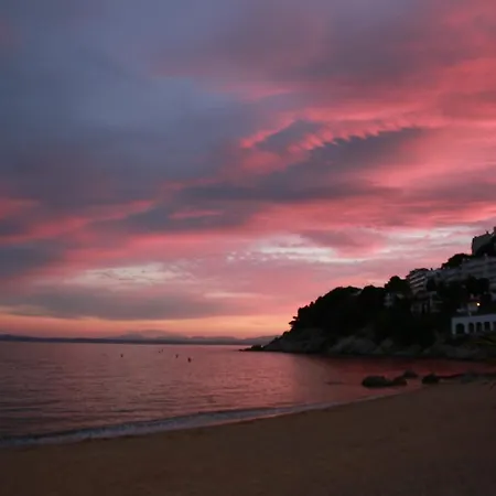 Canyelles Platja Росас